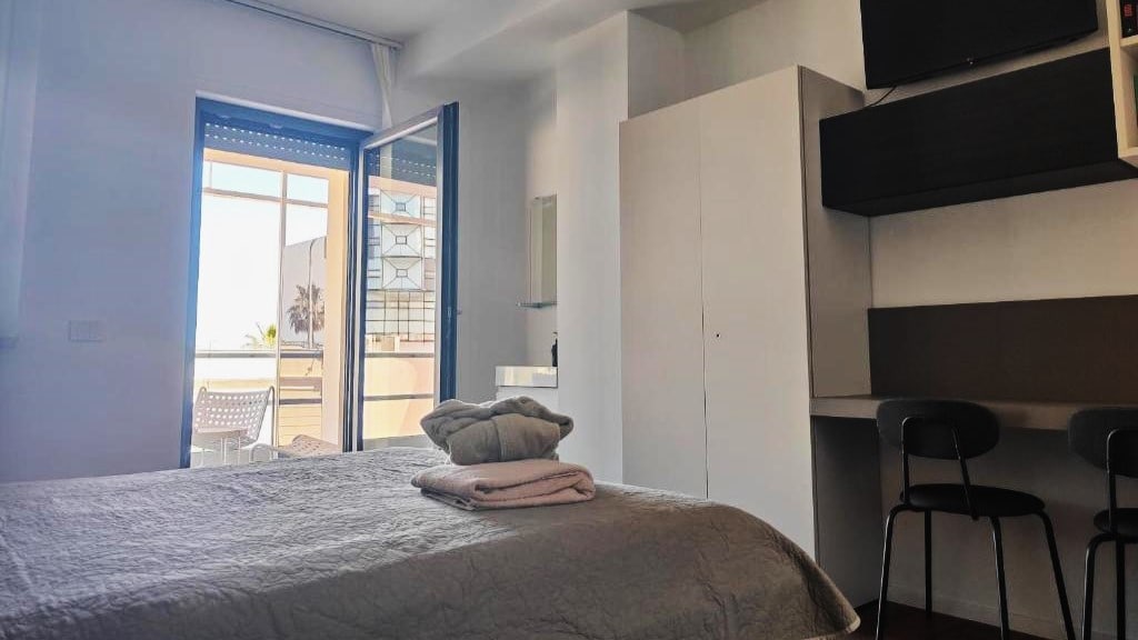 appartamento seacruise side apartment cconforthotels bari 05