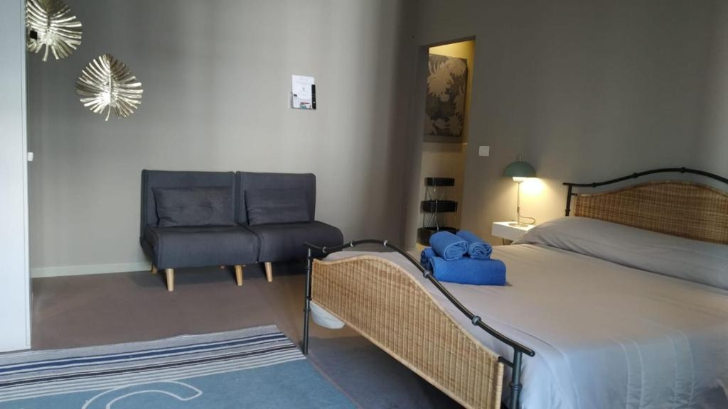 SUITE & CHIC rb suite and chic camera queen deluxe cconforthotels bari 02